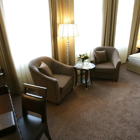 ホテル Grand Palace 4*