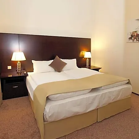 Grand Palace 4*