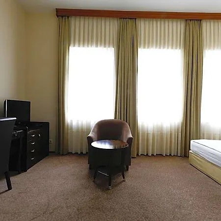 فندق Grand Palace 4*