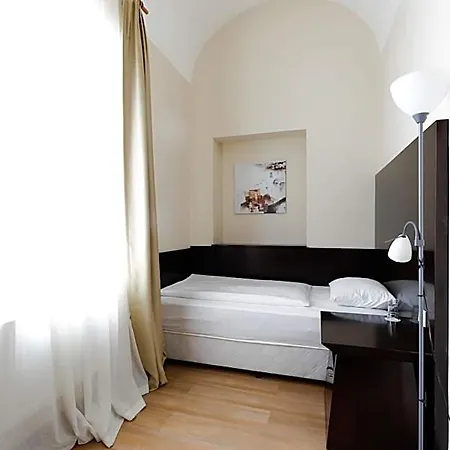 فندق Grand Palace 4*