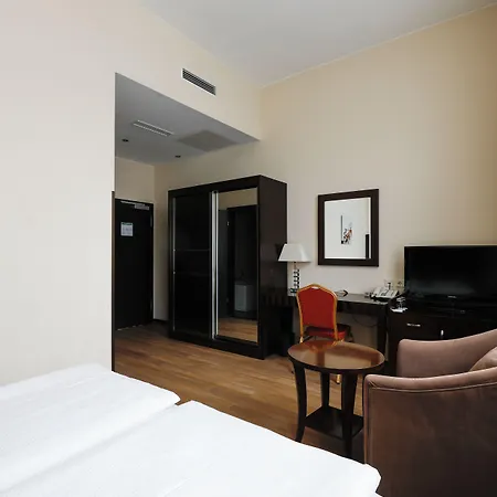 Grand Palace Ξενοδοχείο 4*