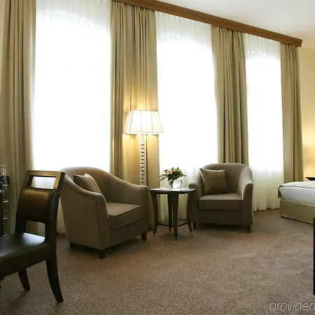 Hotell Grand Palace