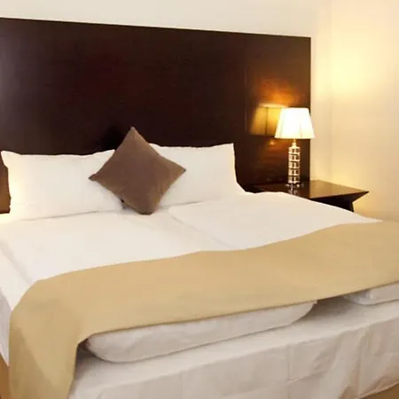 Grand Palace 4* הנובר