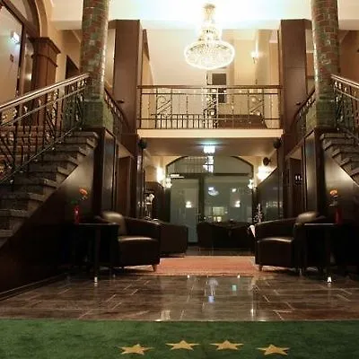 Grand Palace Hotell 4*