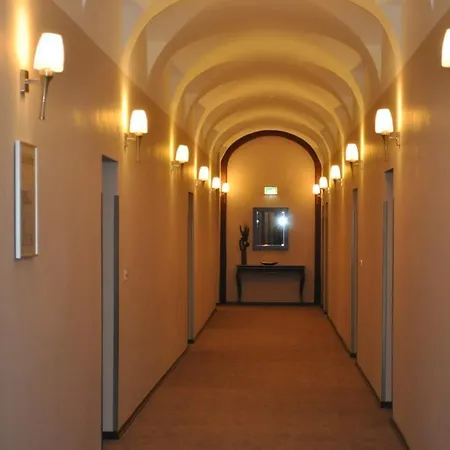 Grand Palace Hotell