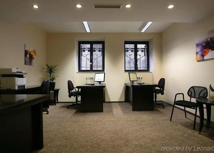 Grand Palace מלון הנובר