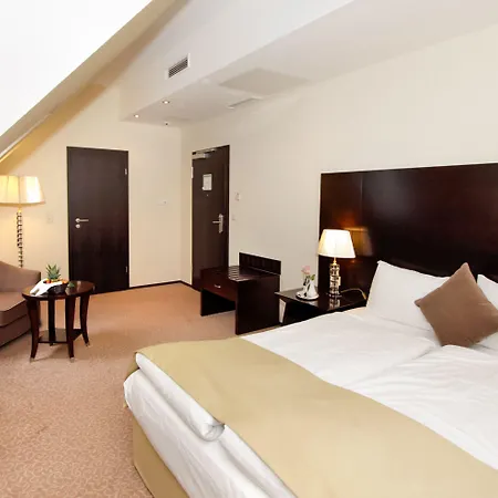 Grand Palace 4*